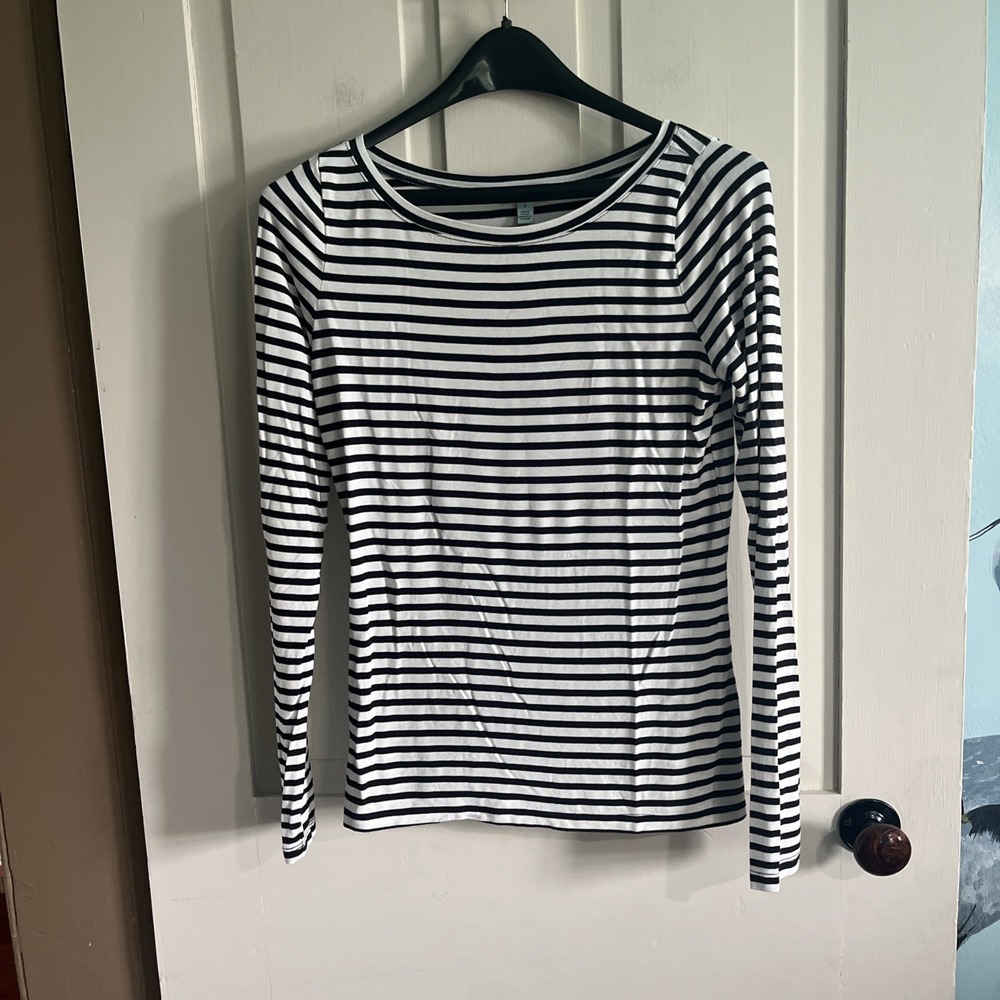 Susina Women's  Boat Neck Top In White Black Stripe Size Small Capsule Layering